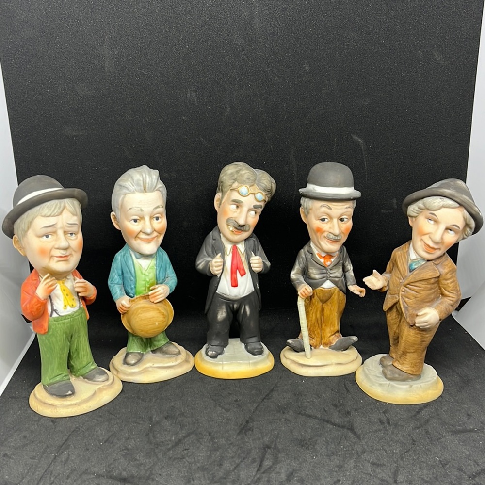 VINTAGE ROYAL CROWN PORCELAIN FIGURINES